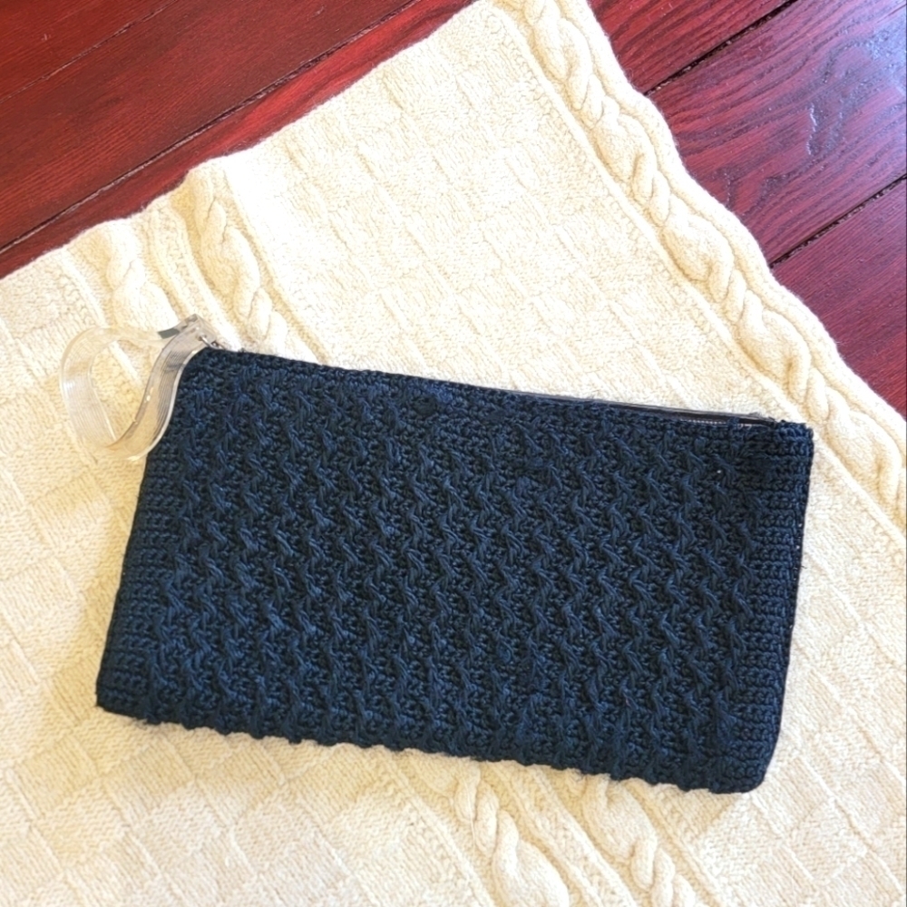 VINTAGE 90s Crochet Clutch Wristlet Black